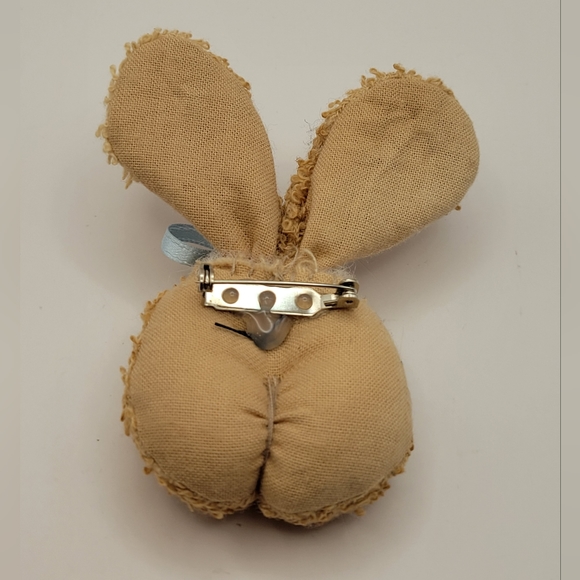 Vintage Handcrafted Easter Bunny Pin. By Foothills Crafts. NEW. - Picture 4 of 5